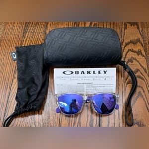 AUTHENIC RARE OAKLEY FROGSKINS 24-305 VIOLET IRIDIUM 55/17/139